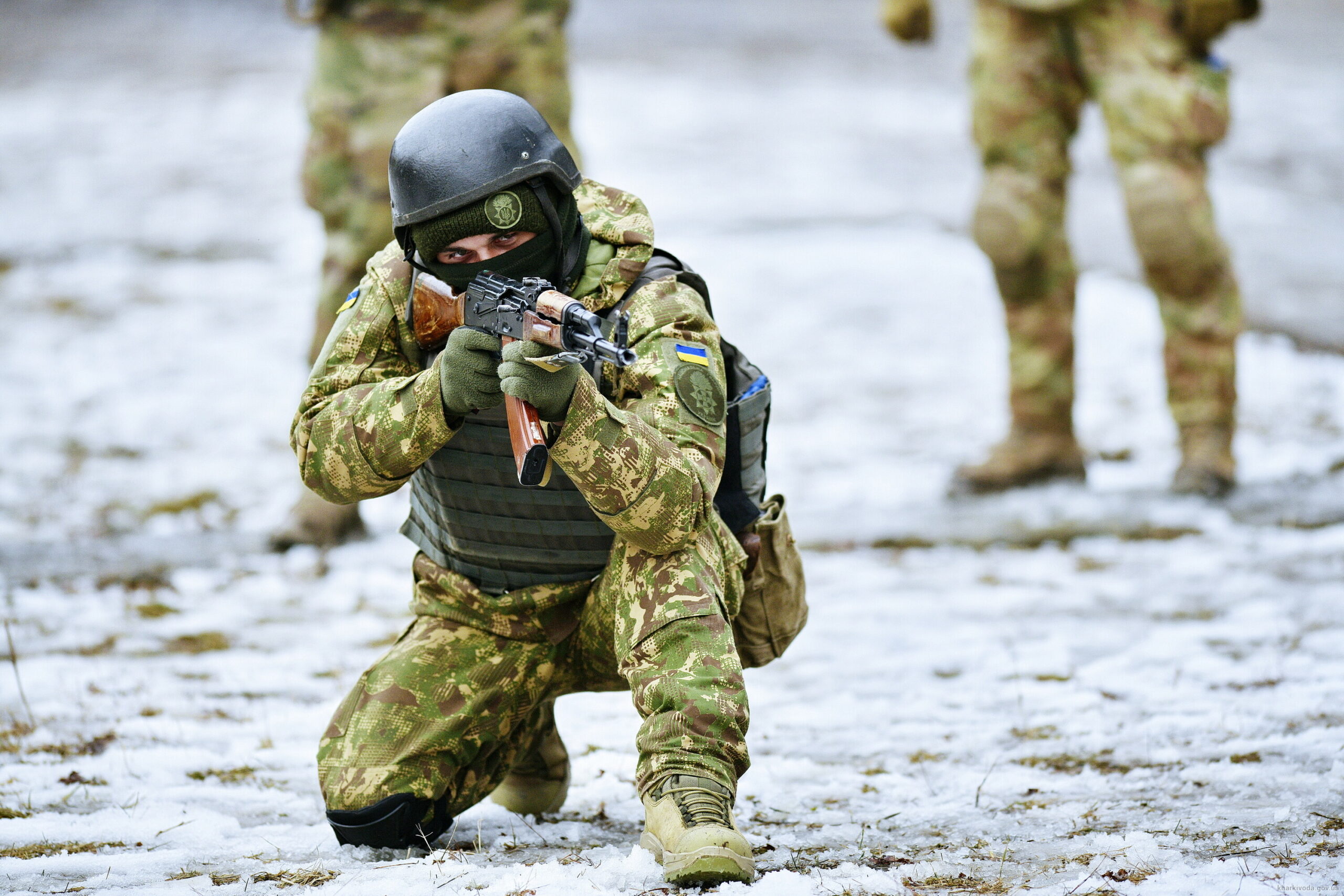 Гвардия наступления: какие зарплаты обещают добровольцам разных подразделений