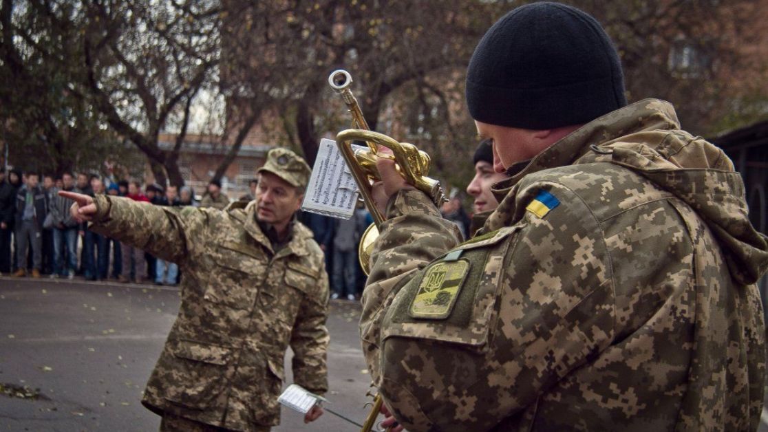 Мобілізація в Україні: що загрожує ухилистам, які незаконно виїхали за кордон