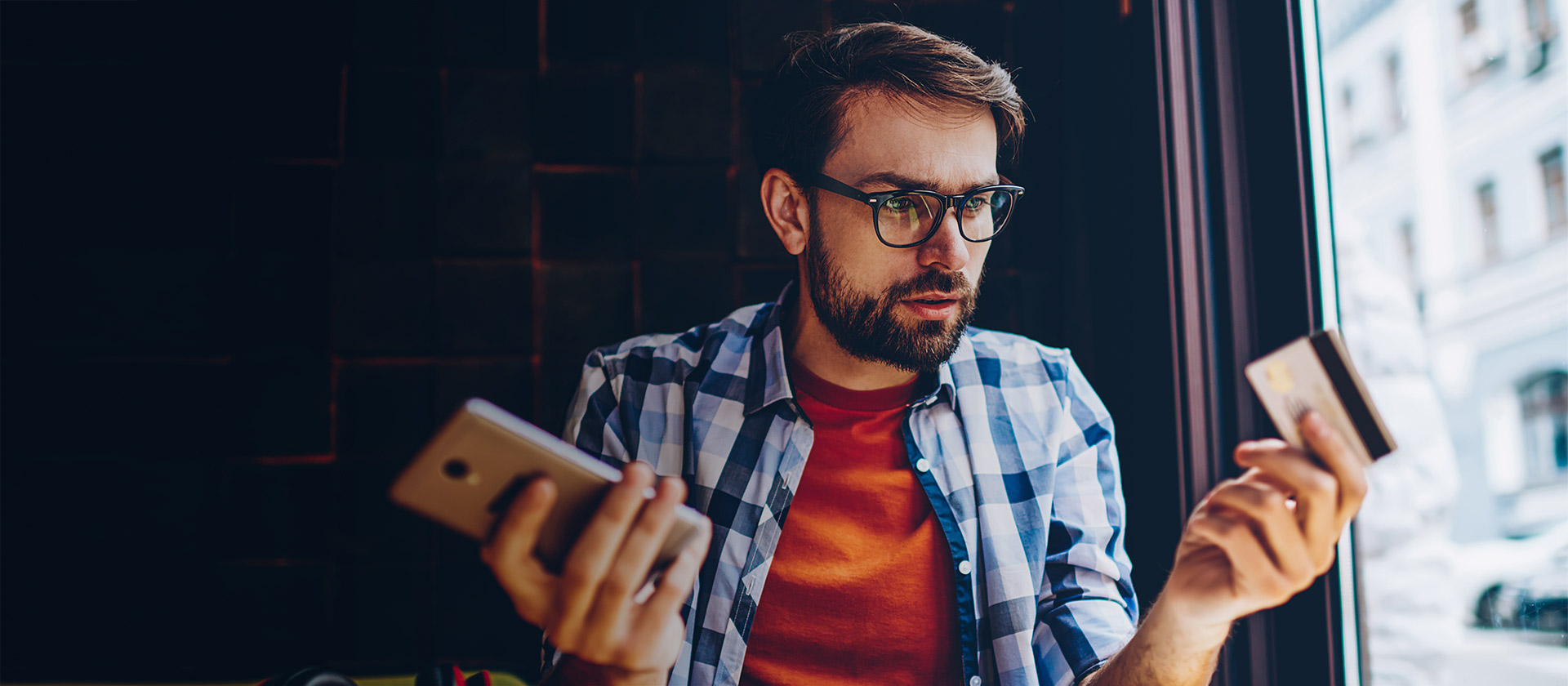 Клиенты ПриватБанка не могут получить SWIFT-переводы из-за границы: в чем проблема