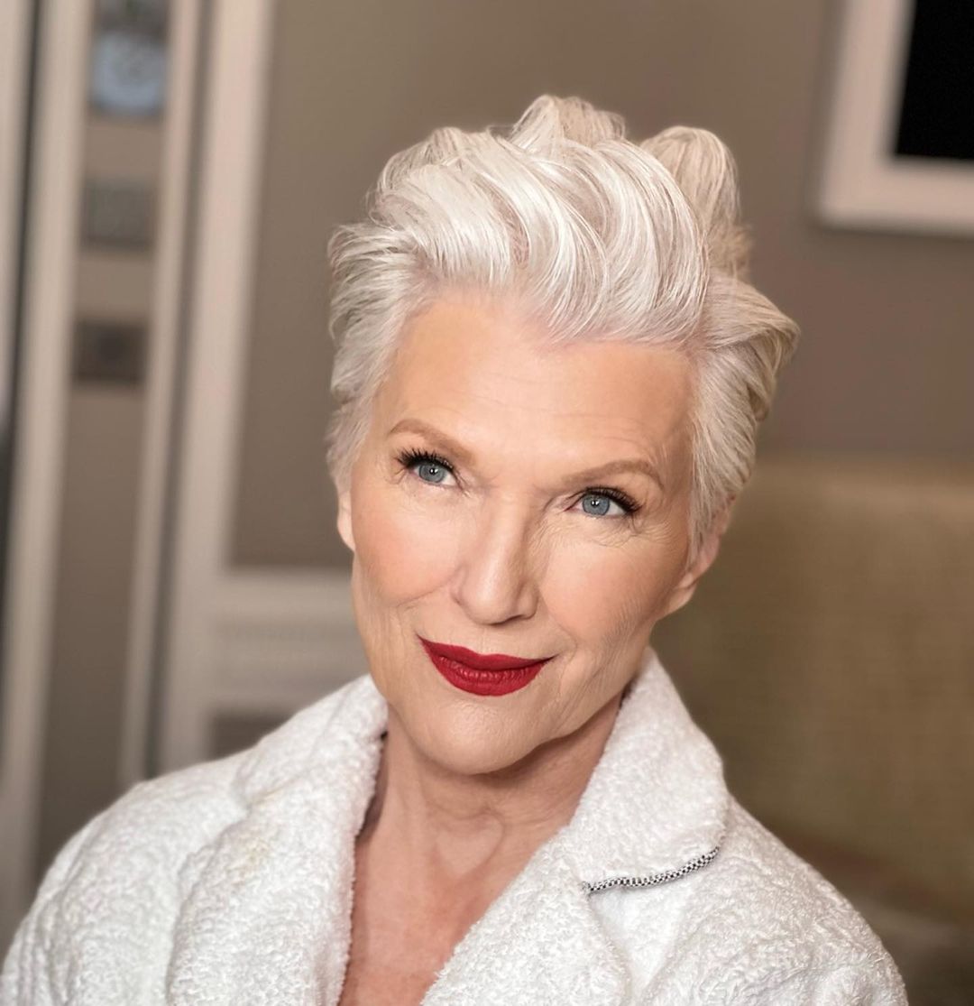 74-річна мама Ілона Маска без макіяжу виглядає молодшою, ніж із косметикою: нове фото - today.ua