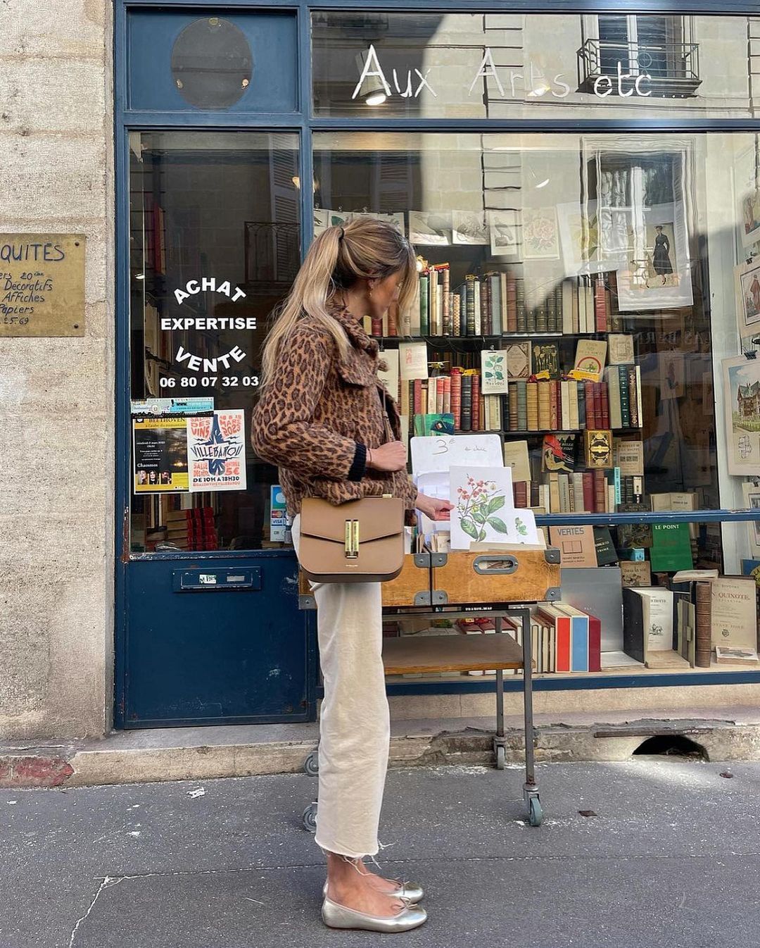 Балетки снова в моде: как носить самую стильную обувь весны 2023 - today.ua