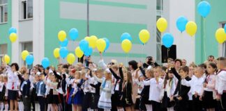 У школах України знову будуть викладати на двох мовах  - today.ua