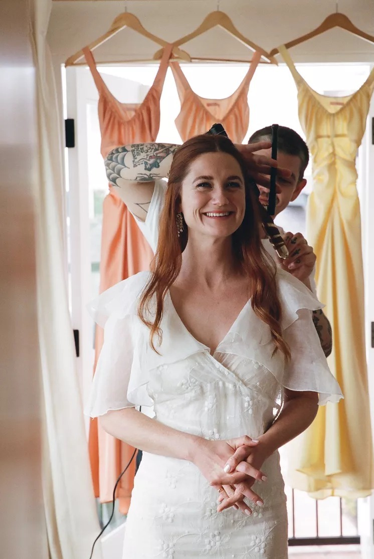 Джіні із “Гаррі Поттера“ вперше показала свою весільну сукню, якій понад 100 років