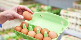 Украинские супермаркеты снизили цены на яйца, гречку и молоко: сколько стоят продукты в середине марта - today.ua