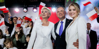 Копия мамы: 27-летняя дочь президента Польши очаровала миловидной внешностью - today.ua