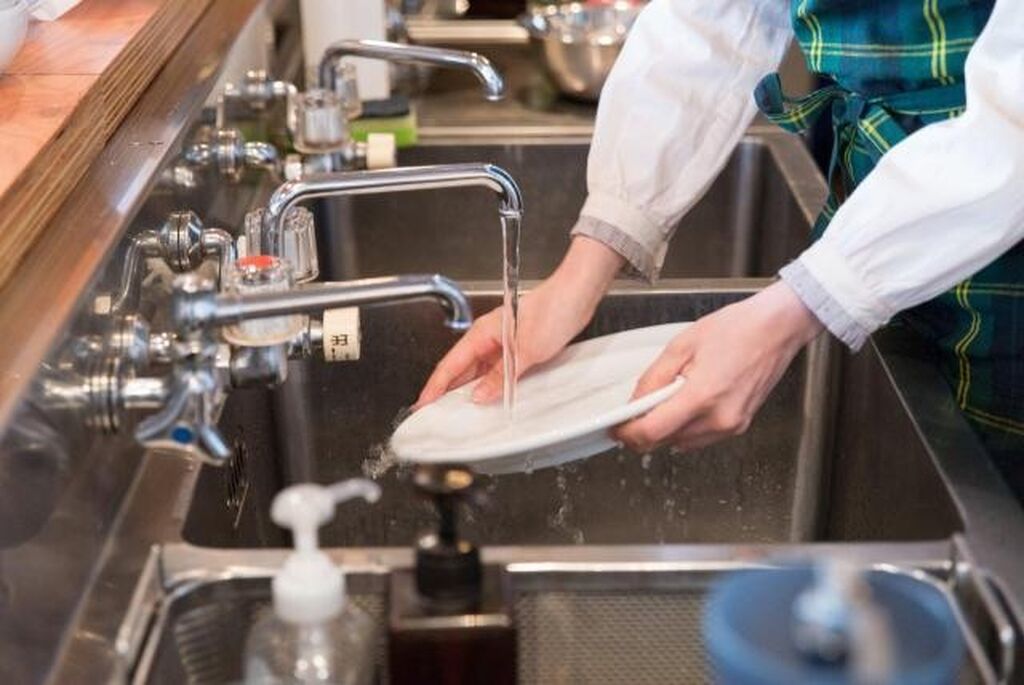 Офіціанти отримують більше: названо найменш оплачувані професії в Німеччині