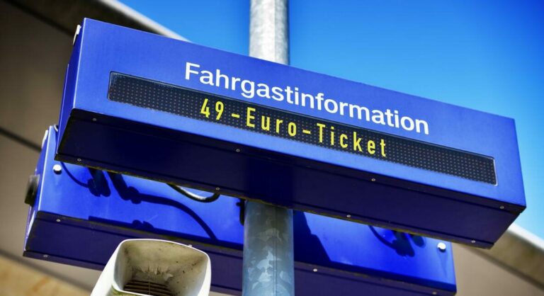 У Німеччині ввели обмеження на дію проїзних за 49 євро: кому доведеться платити повну вартість проїзду - today.ua