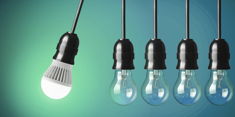 Обміняти старі лампи на економні LED можна буде не у всіх відділеннях Укрпошти: що зміниться з 1 травня - today.ua