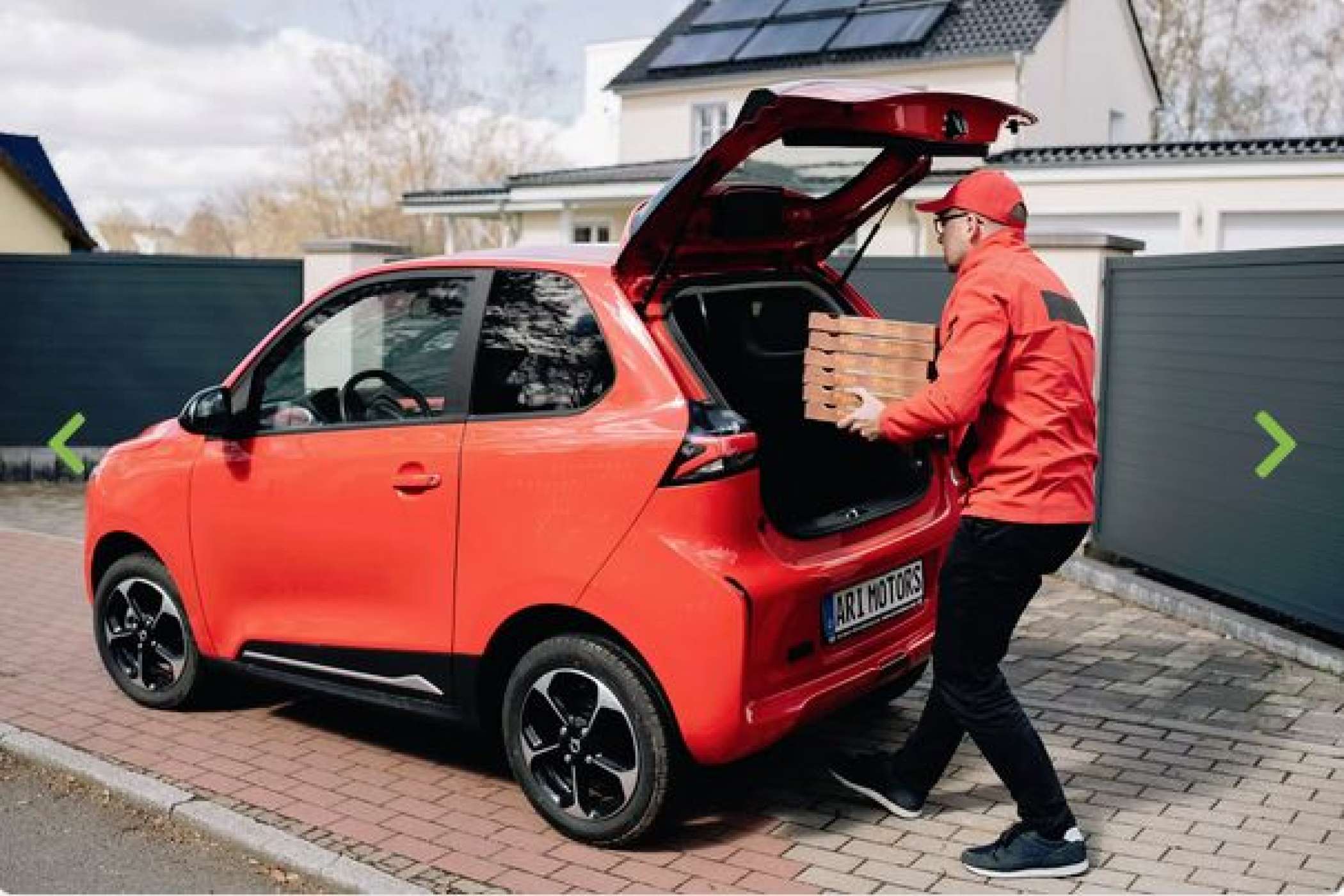 В Германии начались продажи бюджетного электрокара Ari 902 с большим багажником