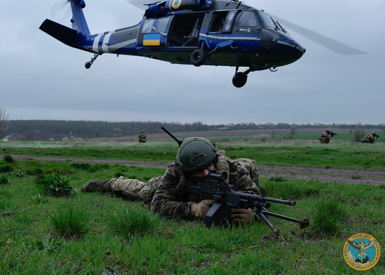Украинские спецназовцы тренируются с “Черным ястребом“ - ГУР