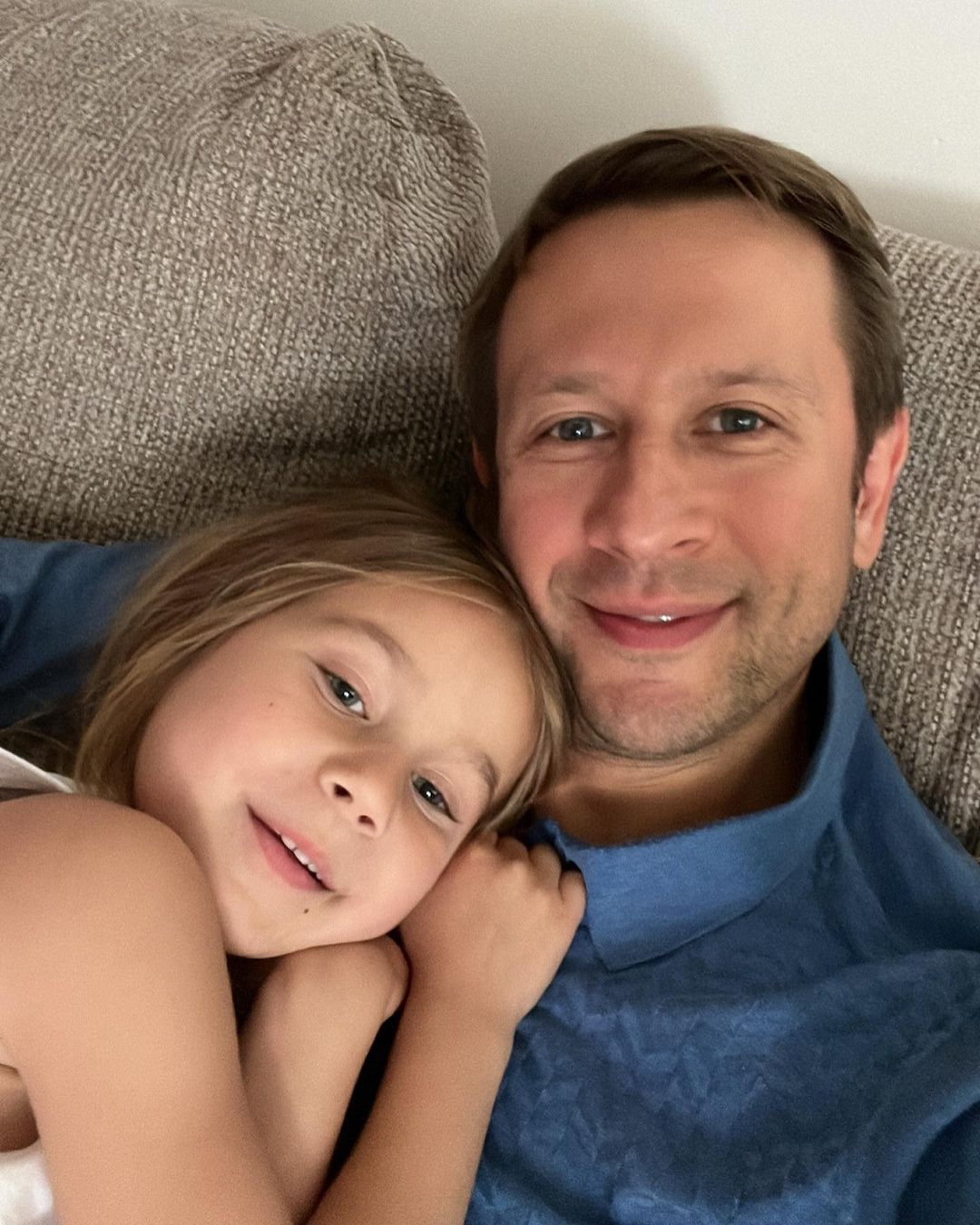 С любовником бывшей жены: Дмитрий Ступка показал, как отпраздновал 6-летие дочери в США