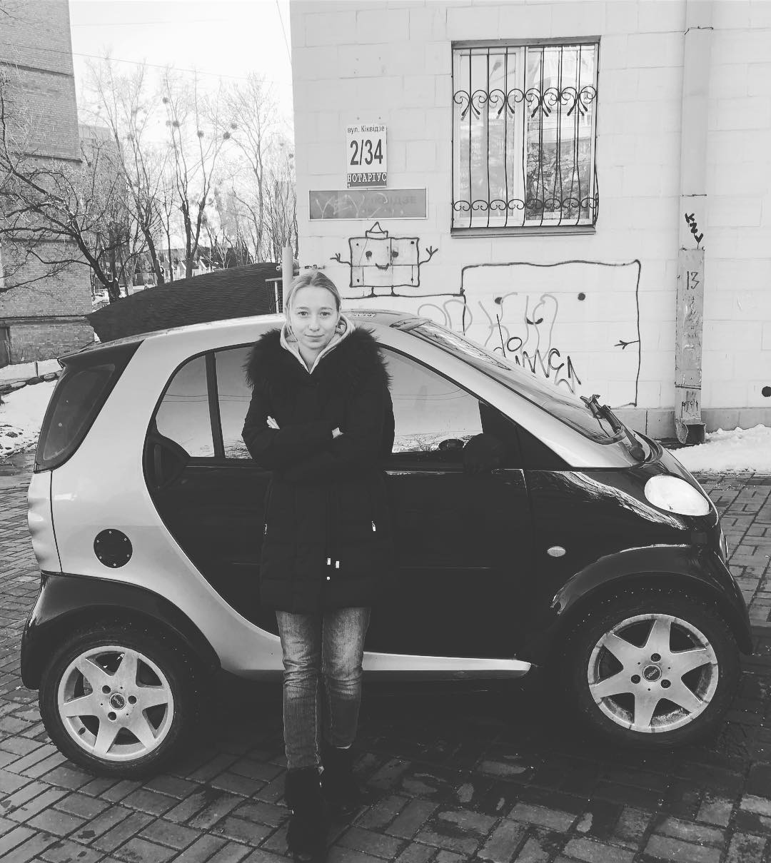 Молодая жена Виктора Павлика показала новое роскошное авто и призналась, сколько за него заплатила