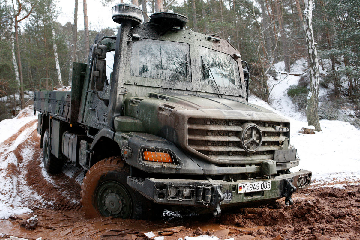 ВСУ получили немецкие грузовики Zetros: что они могут