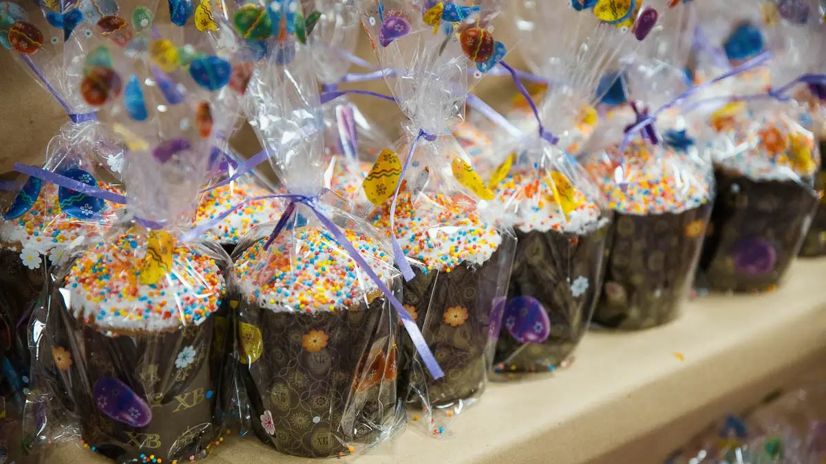 Сеть АТБ запустила в продажу освященные паски: где можно купить выпечку