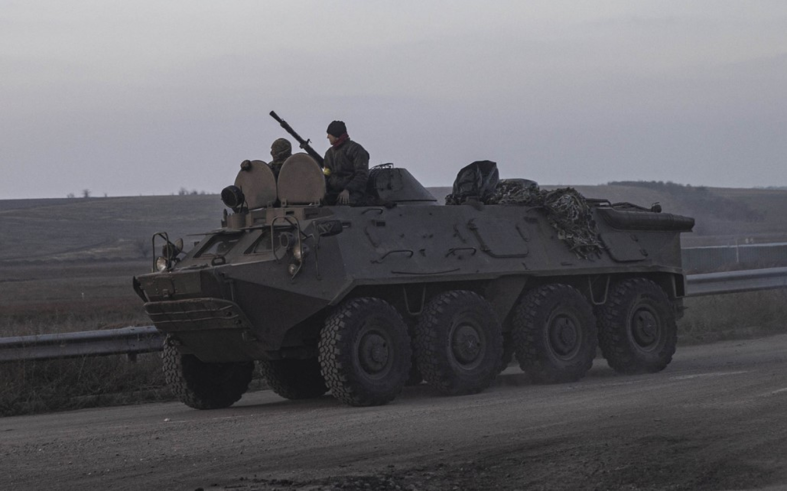 Румыния передала Украине новую партию бронетранспортеров TAB-71M