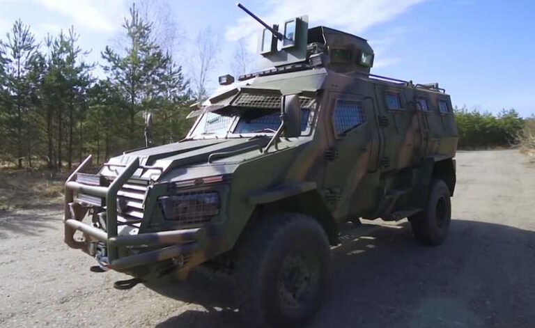 В Украине создали новый бронеавтомобиль “Гюрза“ для ВСУ - today.ua