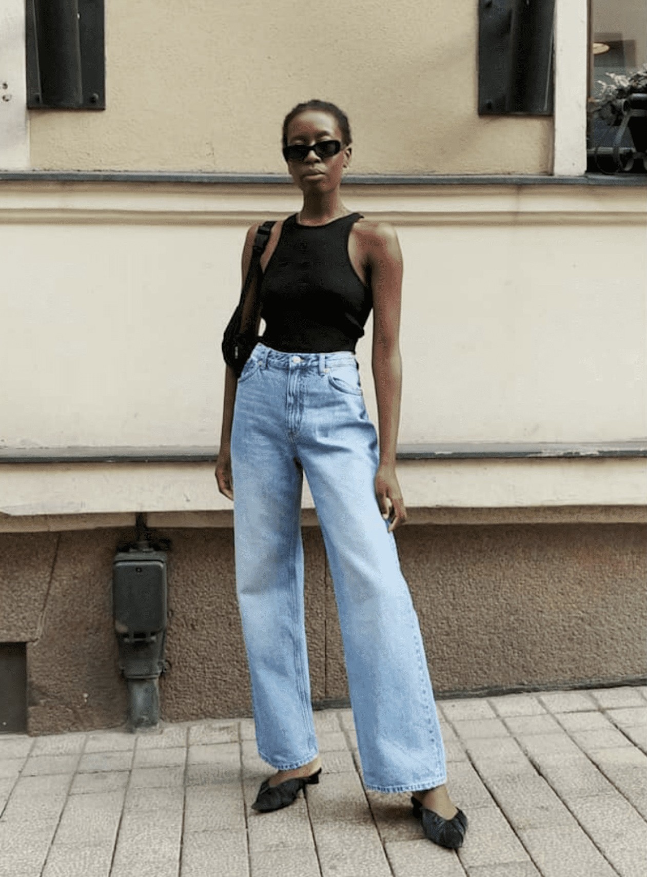 Модний провал: Олена Зеленська показала, з яким взуттям краще не носити трендові широкі джинси