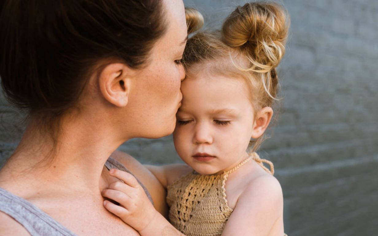 Матерей-одиночек в Украине могут лишить соцвыплат: детали законопроекта