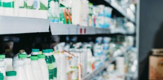 Супермаркети в Україні змінили ціни на молоко, сир та сметану наприкінці квітня: де молочні продукти коштують дешевше - today.ua