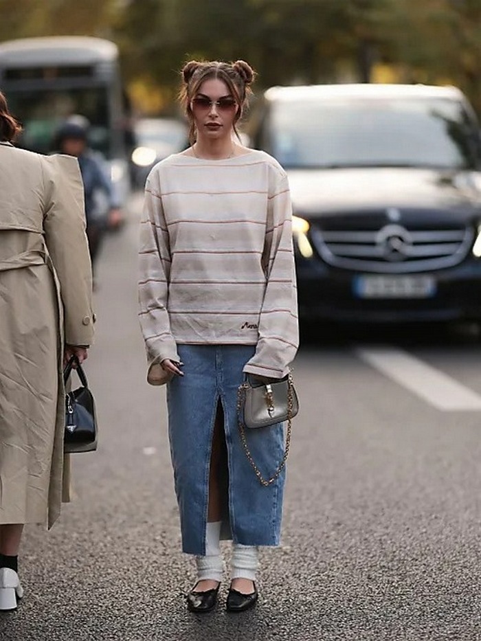 В джинсовой юбке-миди: Леся Никитюк показала, как носить самую трендовую вещь 2023 года