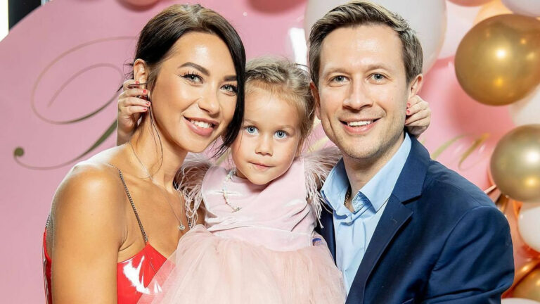 “Будет разбивать сердца“: 6-летняя дочь Ступки в пышном розовом платье принцессы произвела фурор - today.ua