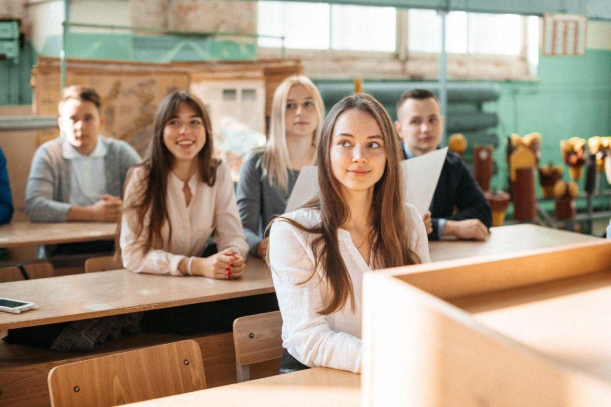 Стипендии для студентов в Украине: кто имеет право на получение, и какие суммы облагаются налогом