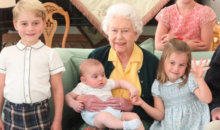 Принц Вільям показав раніше неопубліковане фото Єлизавети ІІ з його трьома дітьми - today.ua