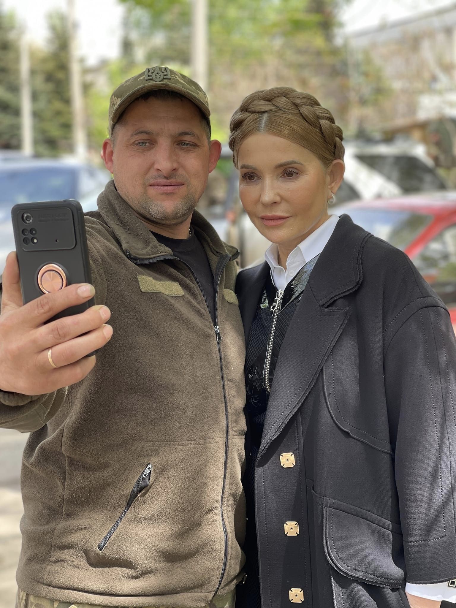Снова помолодела: Юлия Тимошенко на каблуках в модном наряде побывала в Донецкой области