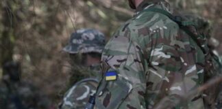 В Україні хочуть підвищити зарплати військовим: хто може розраховувати на надбавки - today.ua
