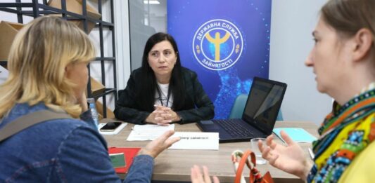 В Україні змінилися правила реєстрації безробітних: у центрі зайнятості озвучили нові вимоги до певних категорій населення - today.ua