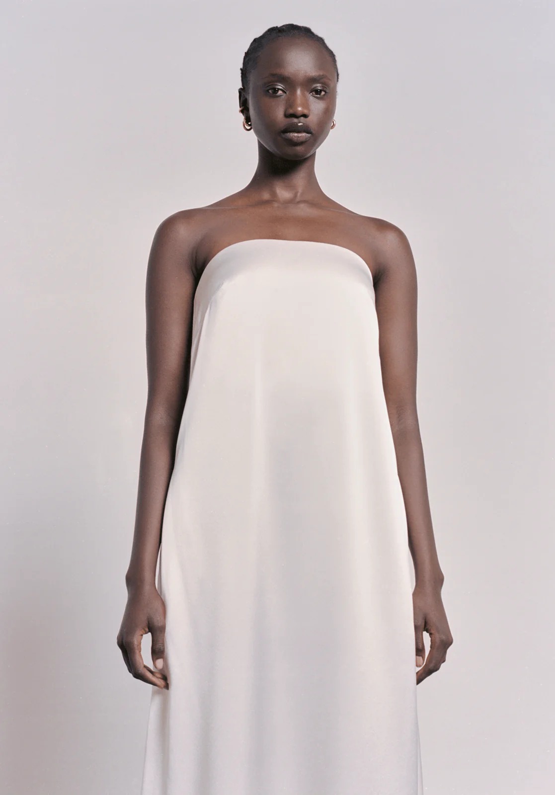 Платье-колонна - новый тренд 2023 года, сменивший надоевшие комбинации