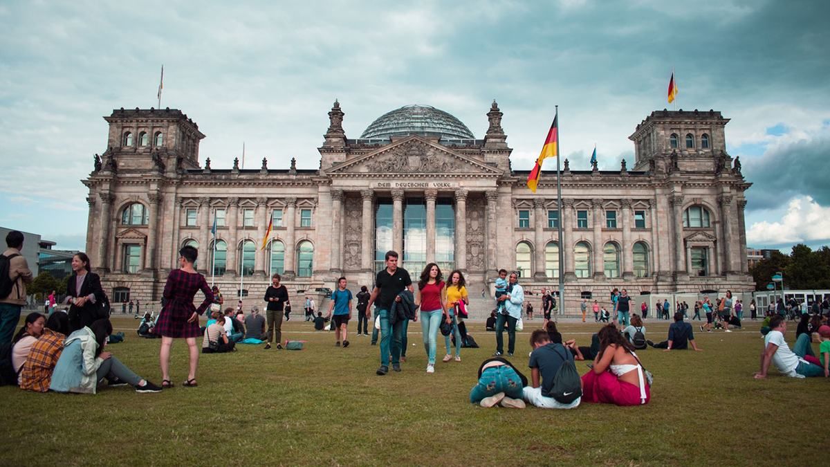 В Германии увеличили выплаты на украинских беженцев: на что можно будет потратить помощь