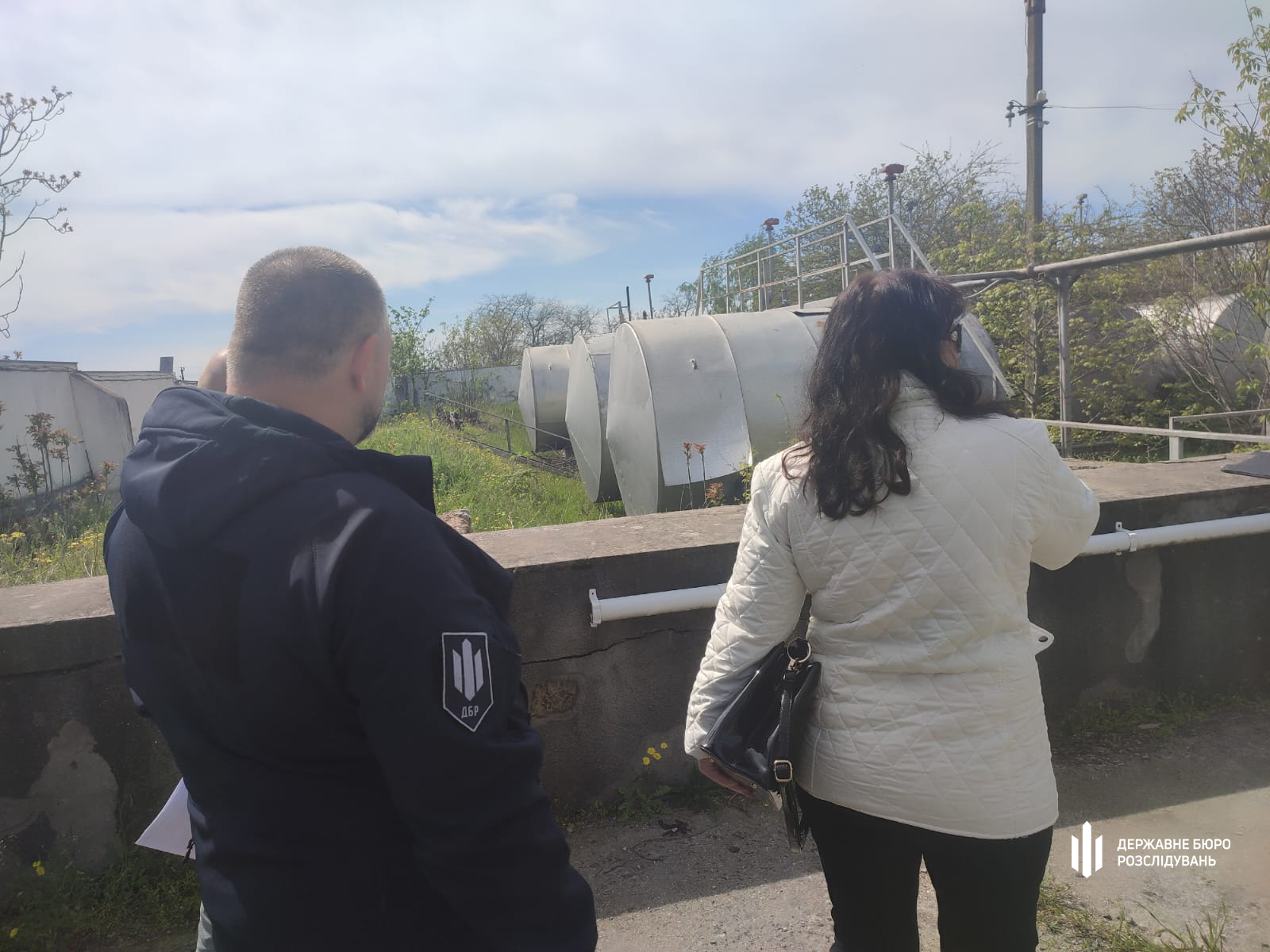 ДБР викрила масштабну схему продажу підробленого бензину в Україні ДБР викрила масштабну схему продажу підробленого бензину в Україні - today.ua