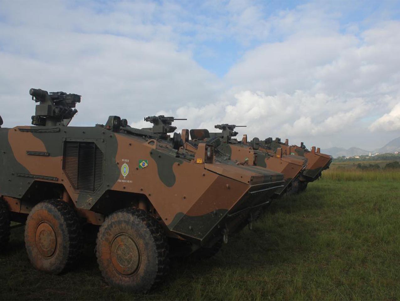 Украина может получить бразильские колесные БТР Guarani - today.ua