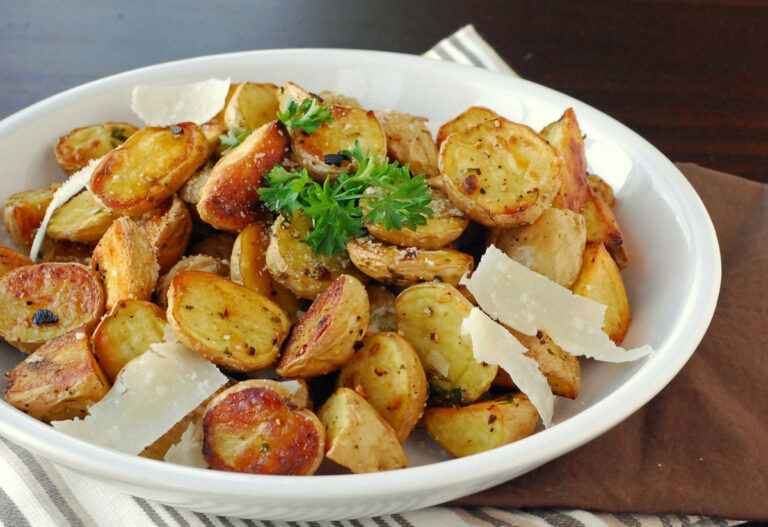 Картошка станет отравой: два популярных способа готовки, которых стоит избегать - today.ua
