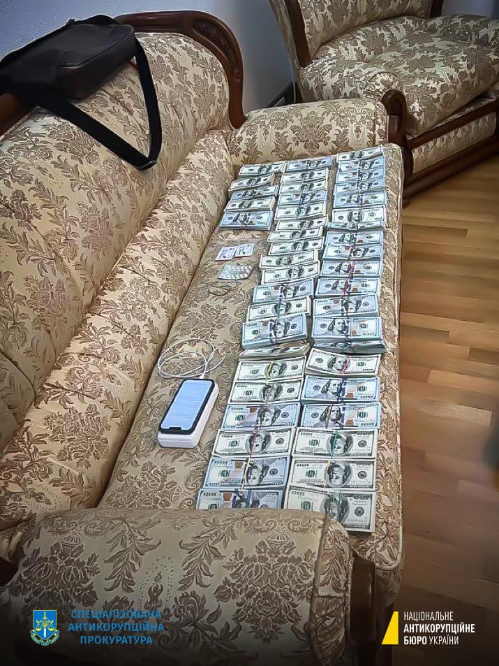Председатель Верховного Суда Украины Князев “наколядовал“ почти 3 миллиона долларов: что известно об этой взятке