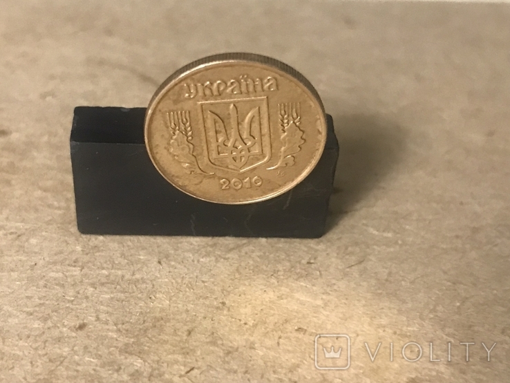 В Україні рідкісну монету номіналом 10 копійок продають за 15 000 грн: у чому її унікальність