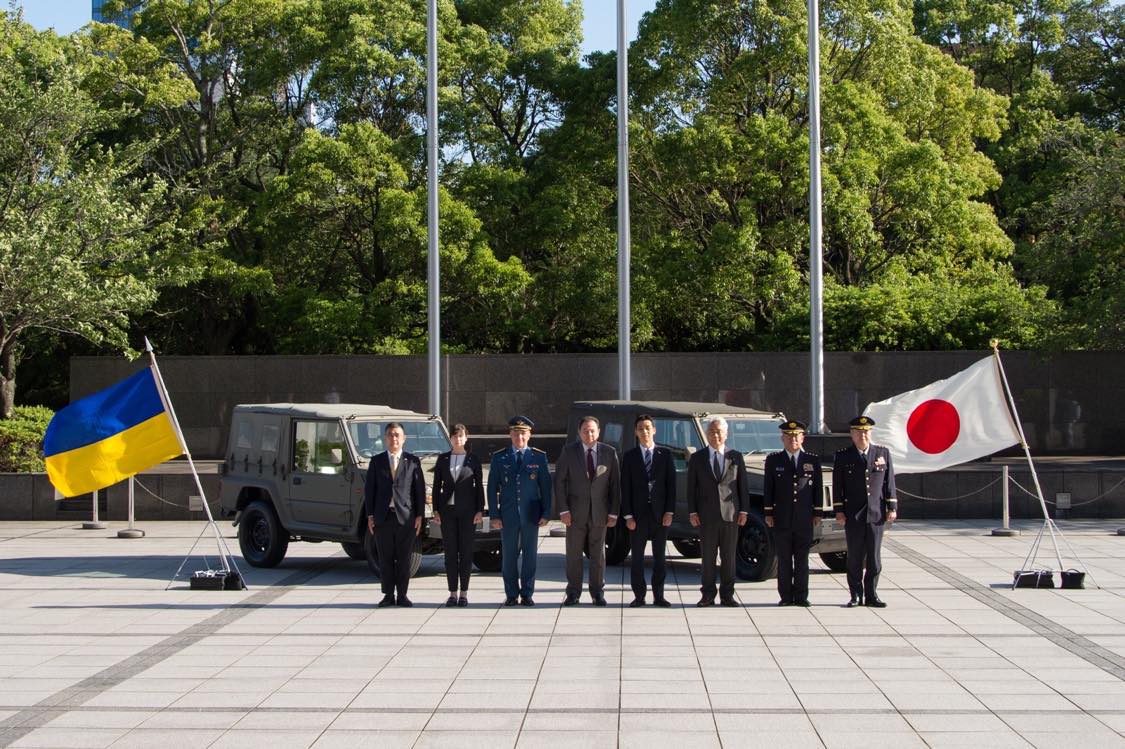 Для ЗСУ передали армійські позашляховики Mitsubishi Type 7 із Японії
