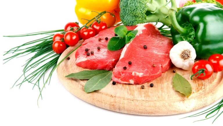 Українцям повідомили, що буде з цінами на м'ясо та овочі найближчим часом - today.ua