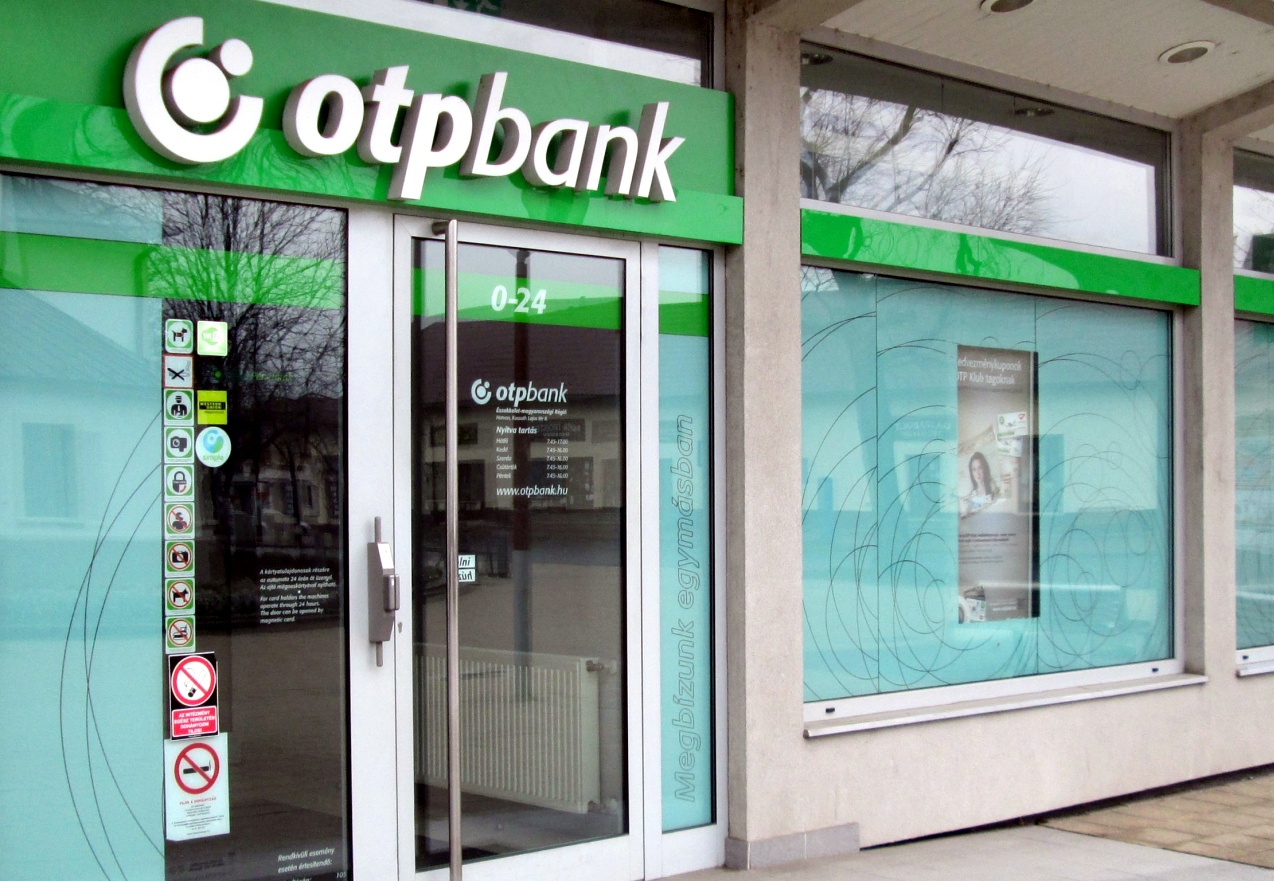 OTP Bank в Україні визнали міжнародним спонсором війни: видає пільгові кредити рашистам
