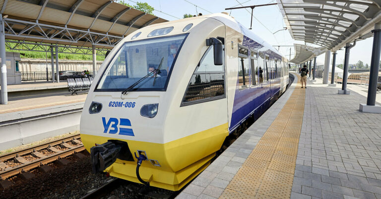 Укрзализныця запустит новый поезд в Польшу: кто сможет купить билеты - today.ua
