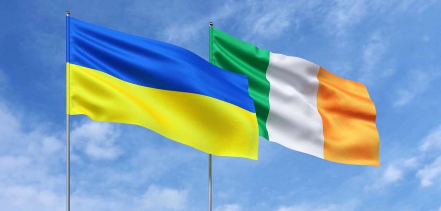 Дефицит квартир и домов: украинских беженцев в Ирландии будут размещать в палатках 
