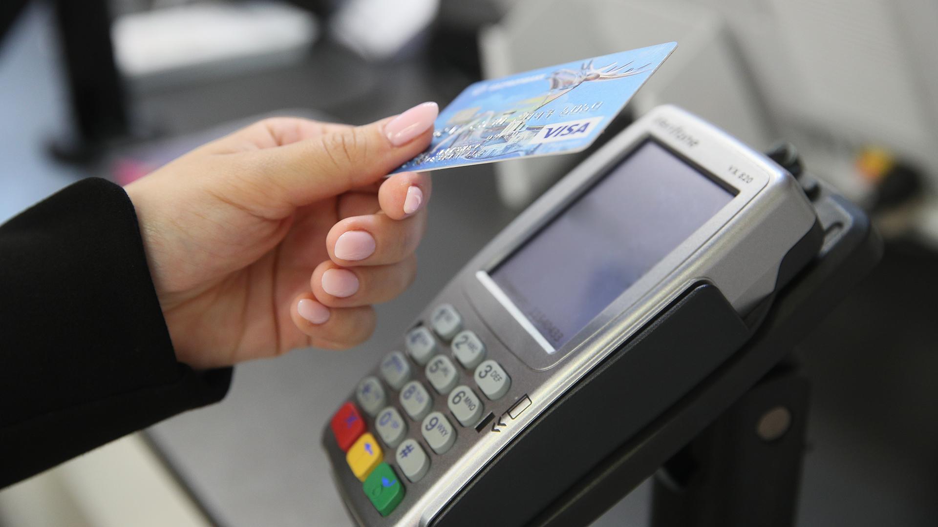 Visa и MasterCard хотят повысить комиссии за платежи с 1 июля: что изменится для украинцев