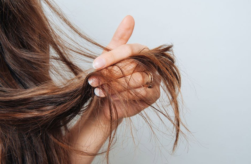 Названо п'ять важливих кроків, як захистити волосся влітку від пересушування та ламкості