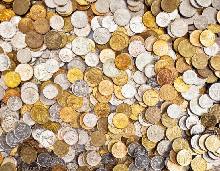 Какие монеты в Украине можно продать за сотни тысяч гривен: нумизматы назвали редкие номиналы - today.ua