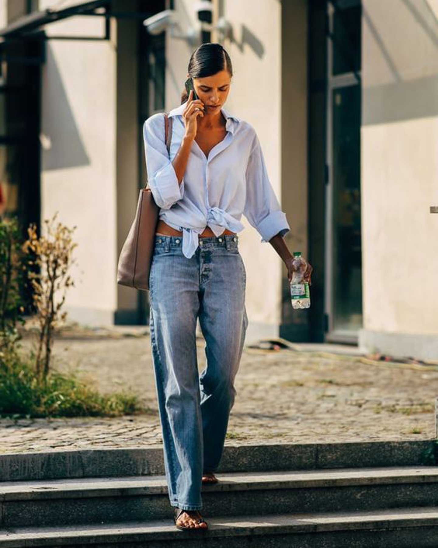 Надя Дорофєєва показала, як стильно носити широкі трендові джинси влітку
