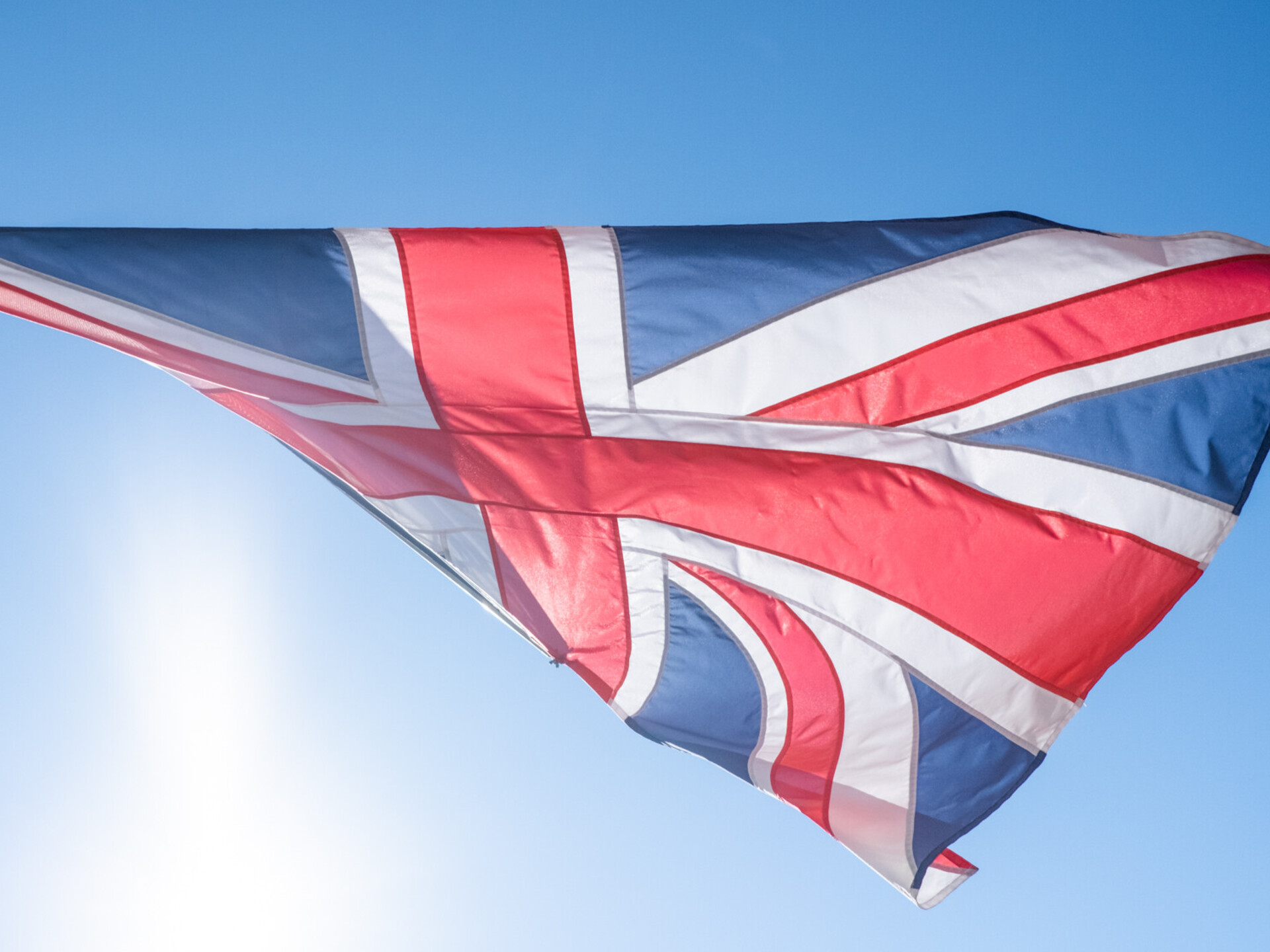 Великобритания планирует ввести налог на въезд: какую сумму будут взимать с иммигрантов