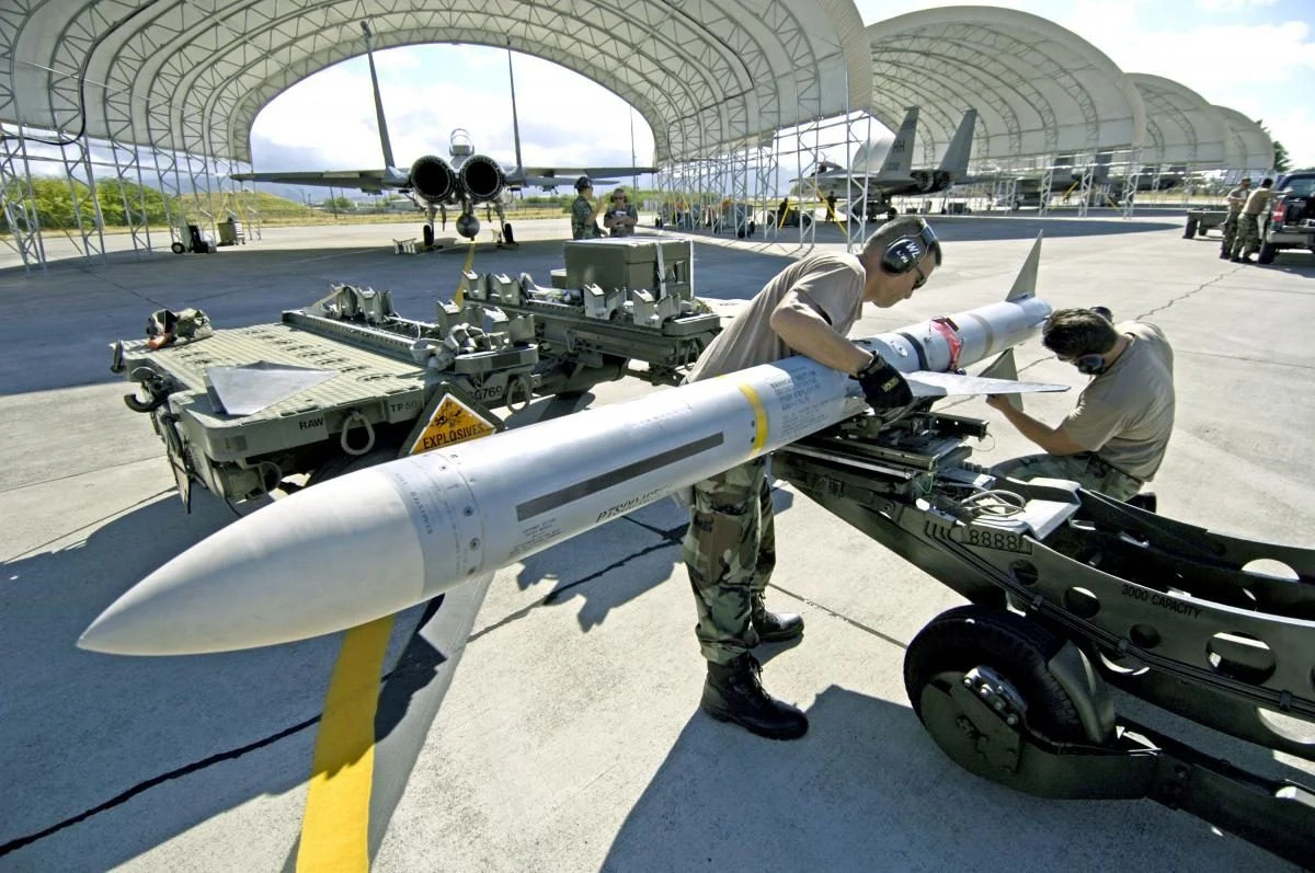 ВСУ получат ракеты AIM-7 Sparrow: для чего они нужны