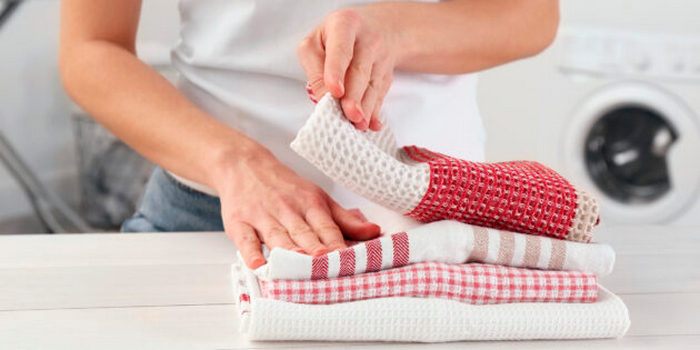 Будут как новые: три простых способа отстирать кухонные полотенца