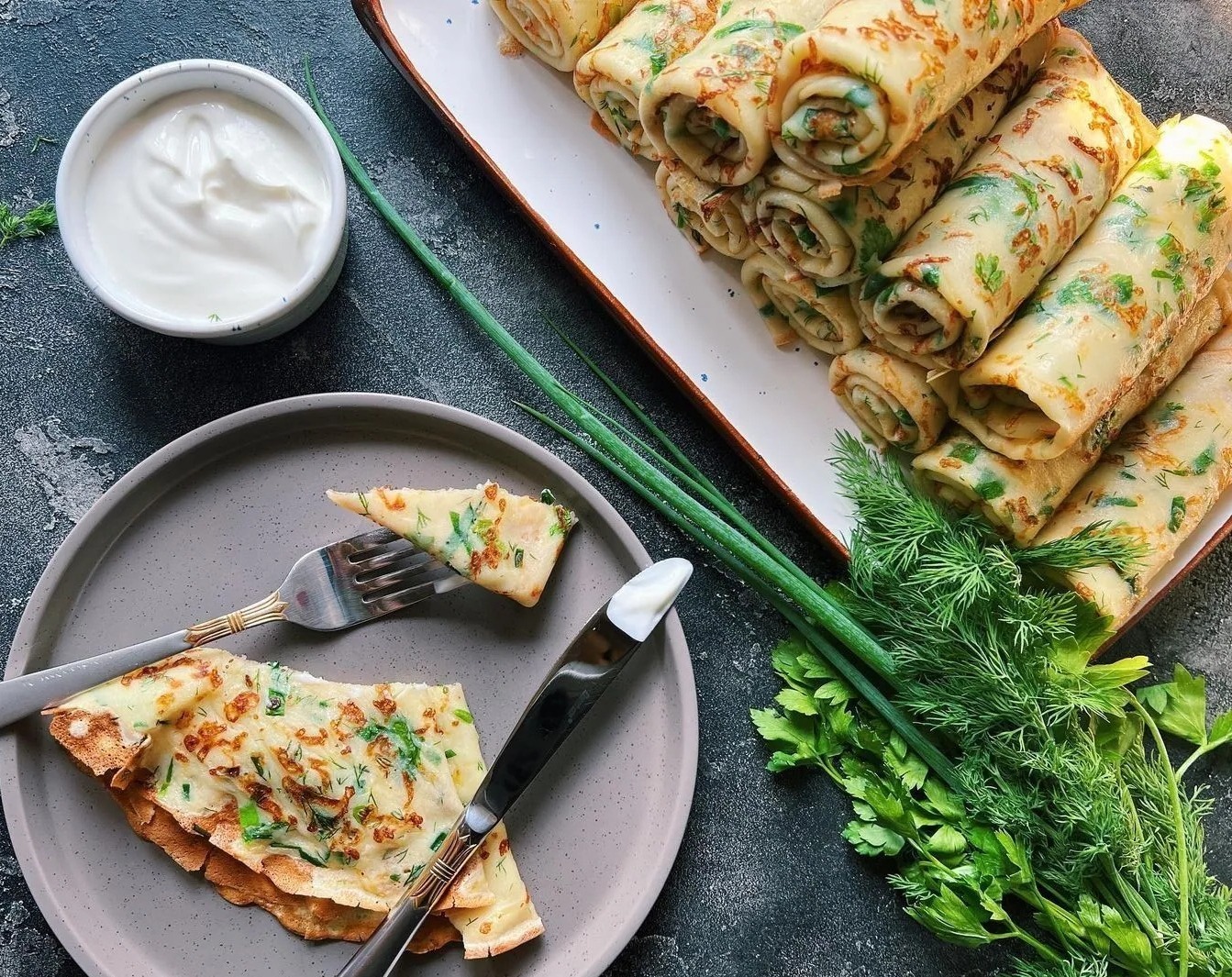 Тонкие блины с зеленью: простой рецепт с особенным вкусом - Today.ua